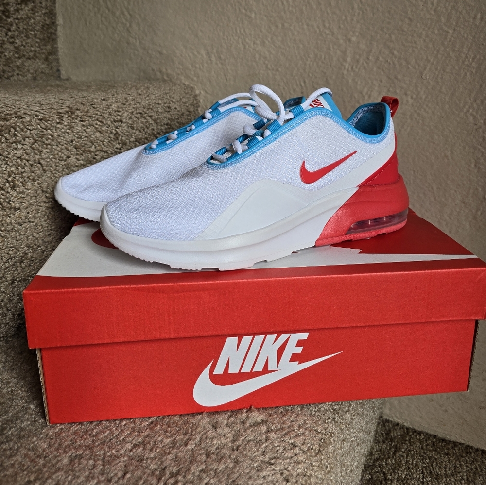 Nike Air Motion Max 2